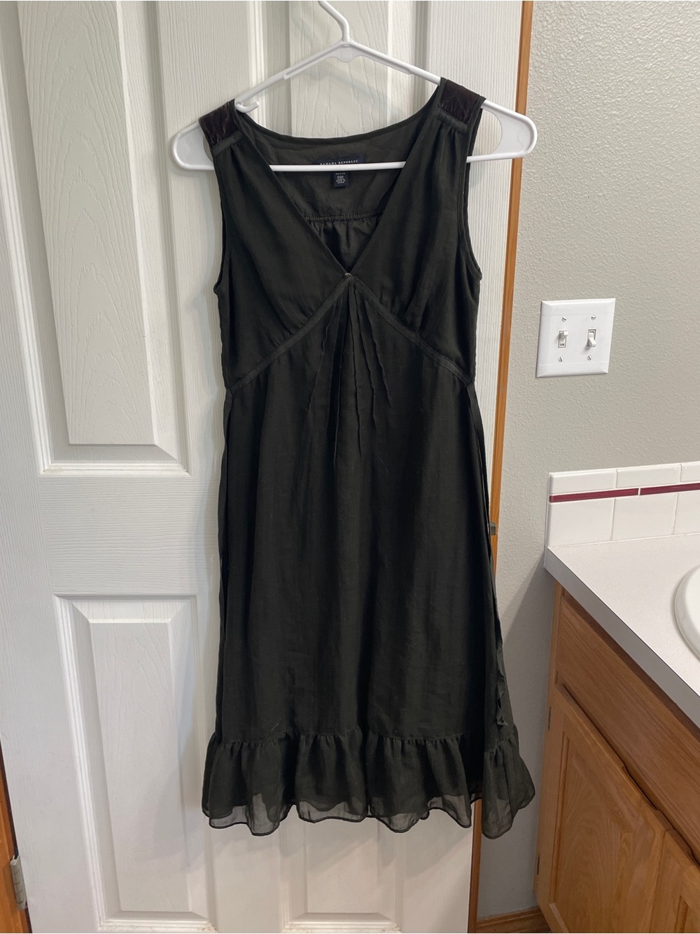 Banana Republic Sleeveless V-Neck Dress - Dark Green